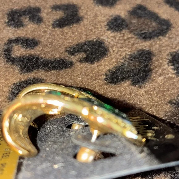 Napier Gold Tone Green Stone Post Earrings New jewelry Stunning - Picture 3 of 6